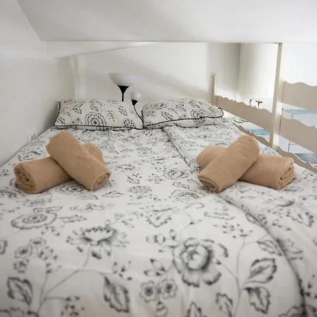 Lofty Sky Retreat - M&d *